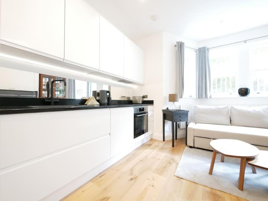 Newly Refurbished 2 Bed Apartment In Paddington Londres Exterior foto