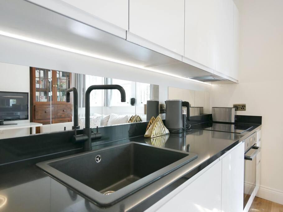 Newly Refurbished 2 Bed Apartment In Paddington Londres Exterior foto